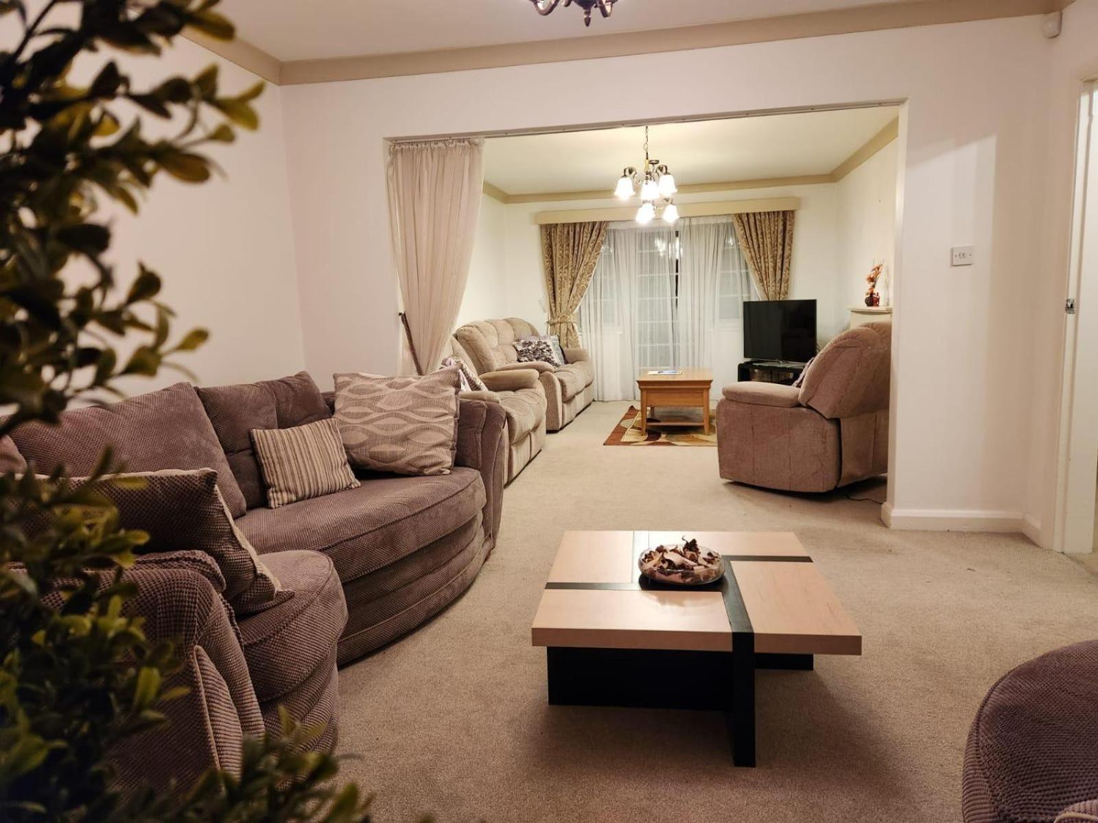 D Elmdon Homestay Shared 4 Bedrooms Бірмінгем Екстер'єр фото