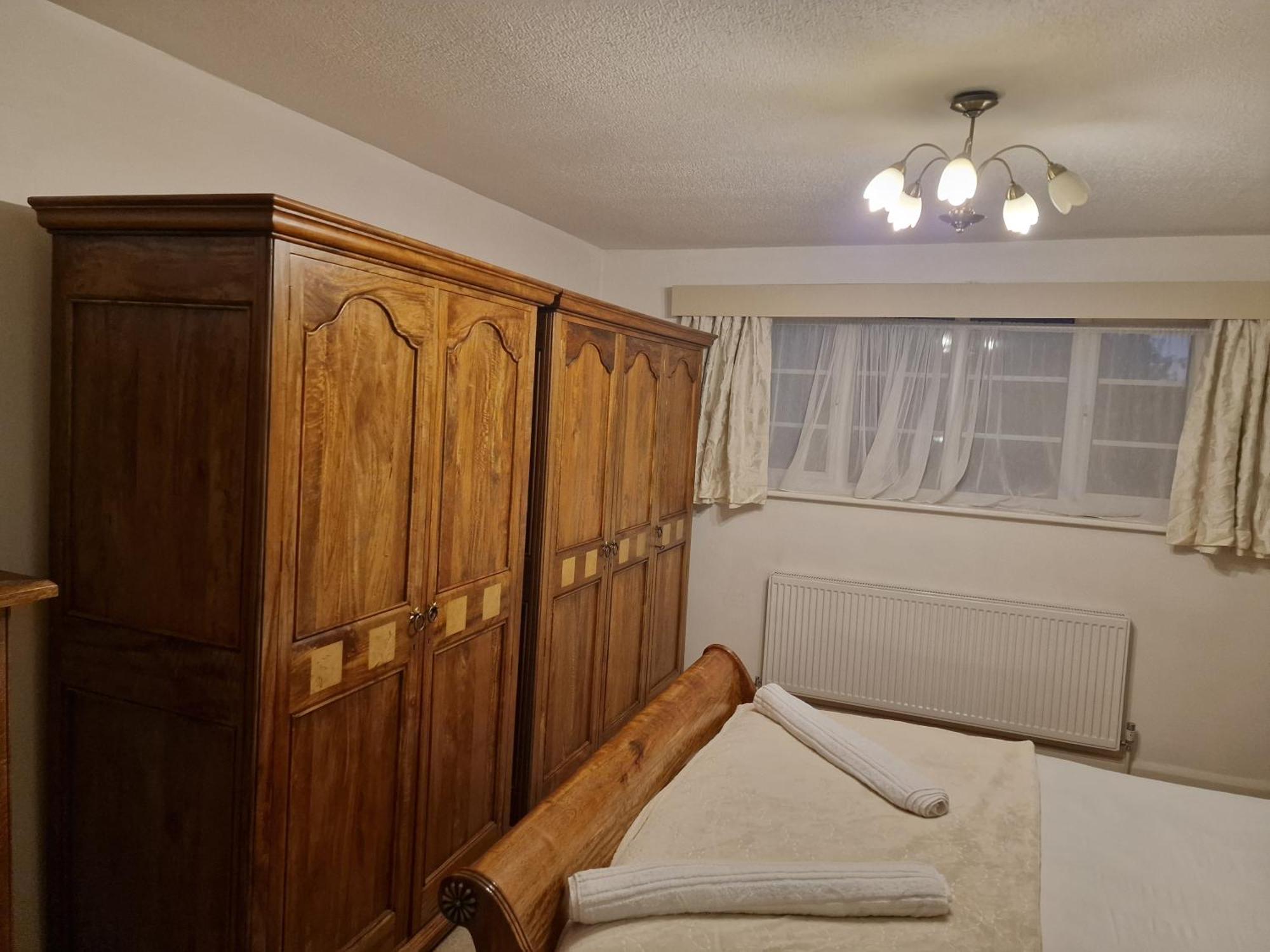 D Elmdon Homestay Shared 4 Bedrooms Бірмінгем Екстер'єр фото